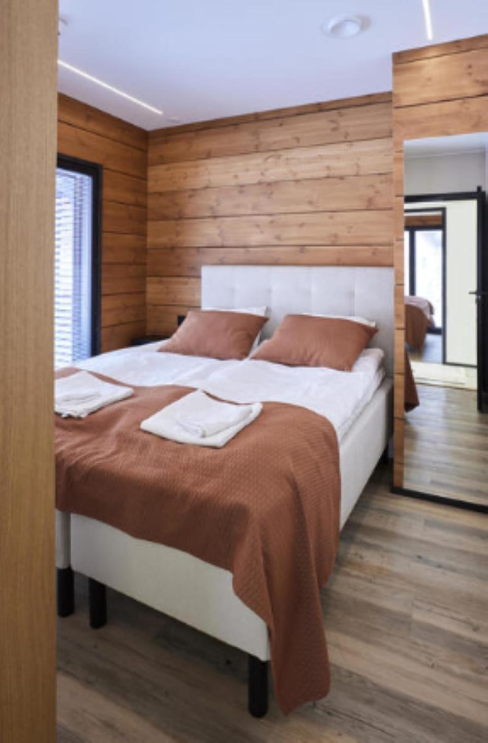 Bed, Bedroom, heating, internet, wardrobe
