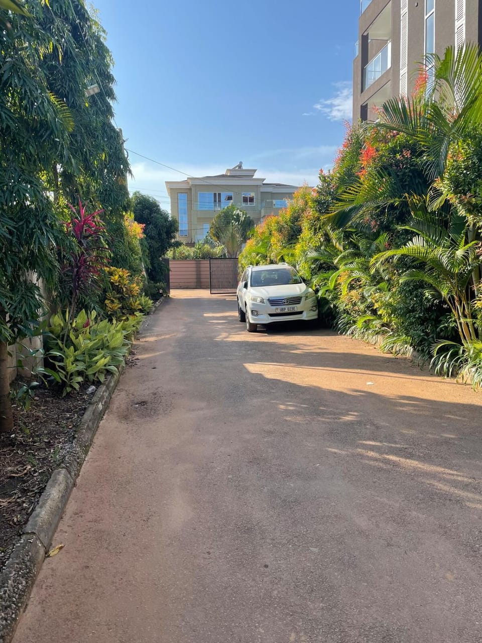 Lakefront Luxury Retreat Munyonyo Apartment in Kampala