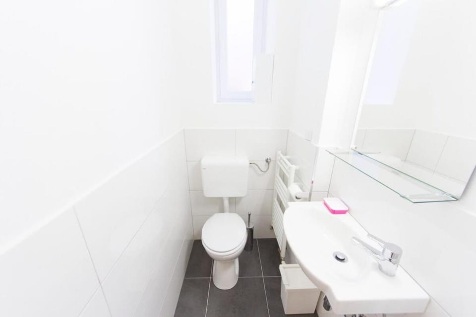 Purple Studio City center Apartment in City of Zagreb