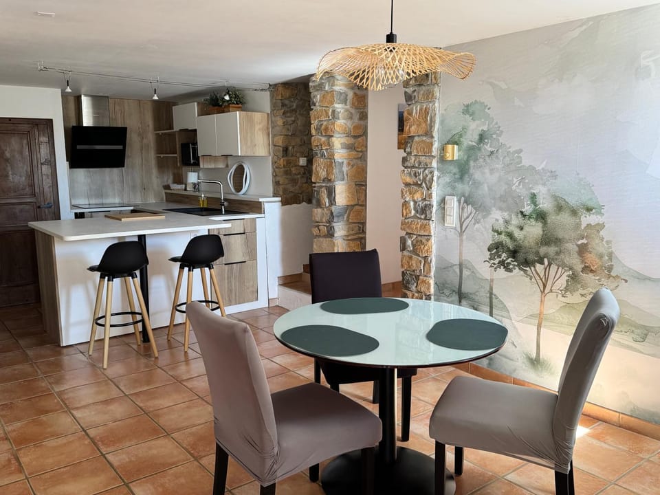 L'INSTANT CAUSSE Logement entier Bed and Breakfast in Occitanie