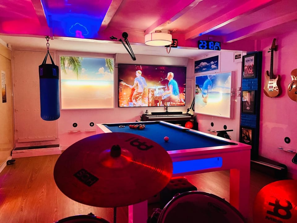 Communal lounge/ TV room, Billiard, Game Room, TV and multimedia, Evening entertainment