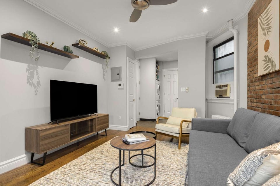 Stylish Stay in Trendy East Village Apartment in East Village
