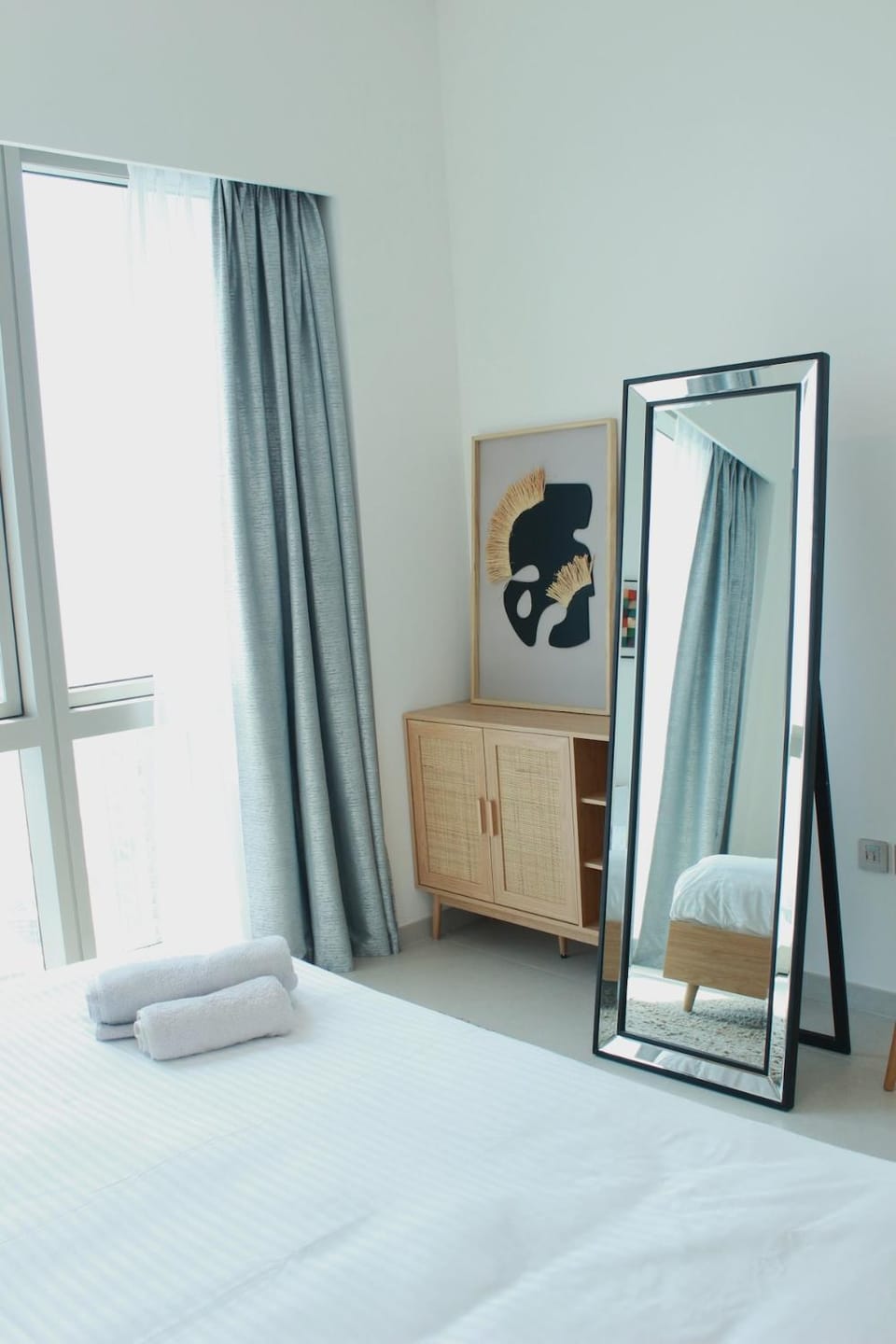 Next to Burj Khalifa 5 Mins Walk To Dubai Mall Apartment in Dubai