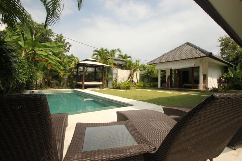 Modern 3BR Villa with Pool, 5min to Beach Villa in Ubud