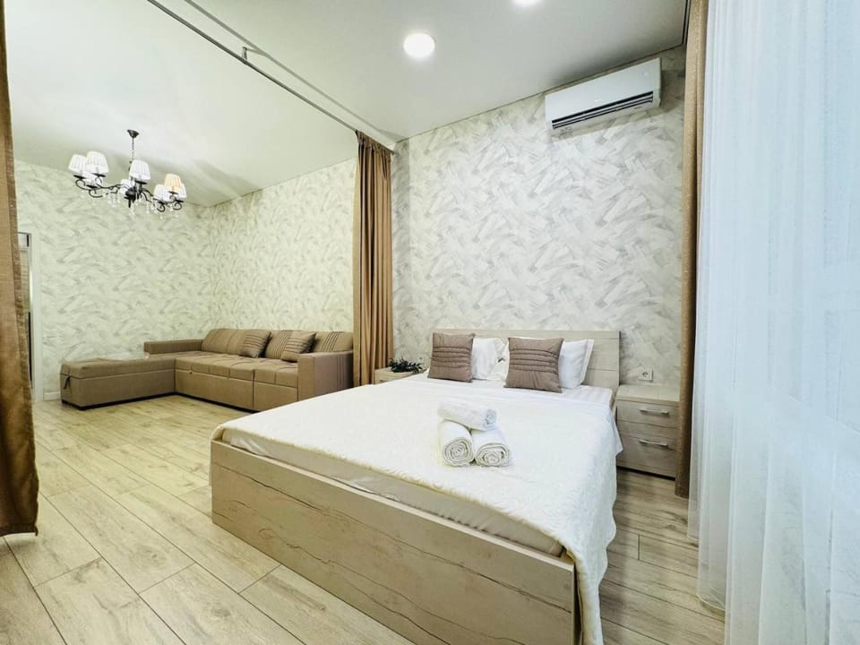 Bed, Seating area