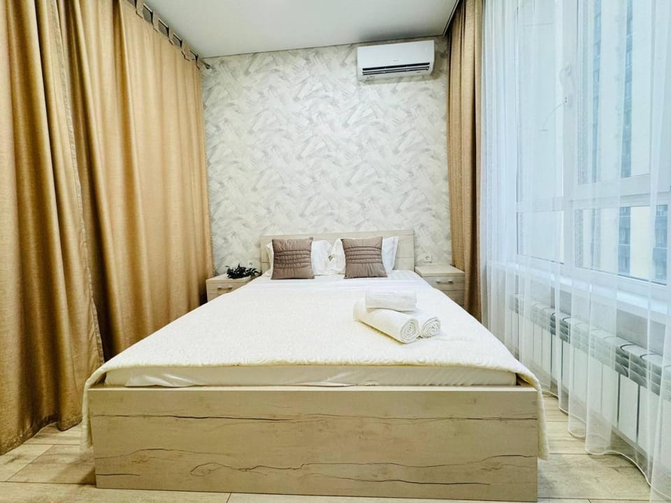 Bed, air conditioner