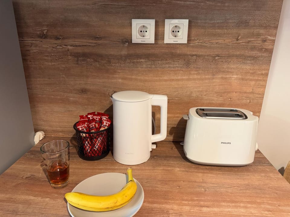 Coffee/tea facilities, Kitchen or kitchenette, toaster