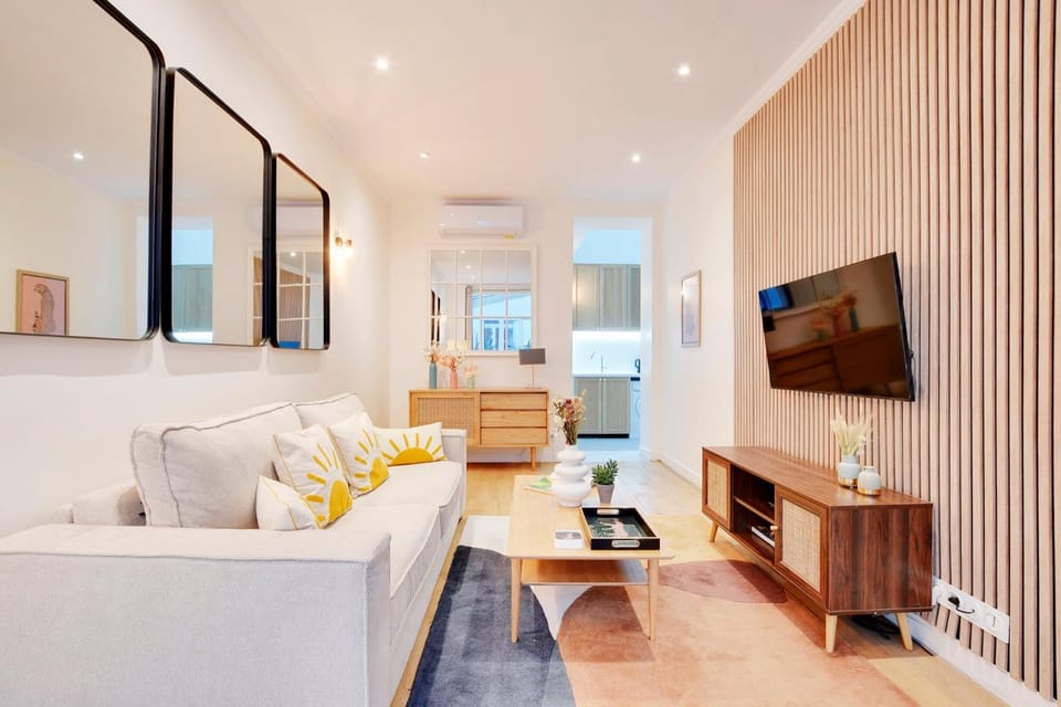 Communal lounge/ TV room, TV and multimedia, Living room, Seating area
