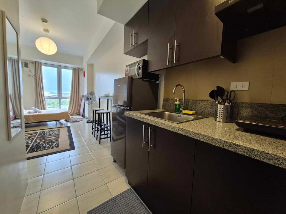 B&C studio Apartment hotel in Pasig