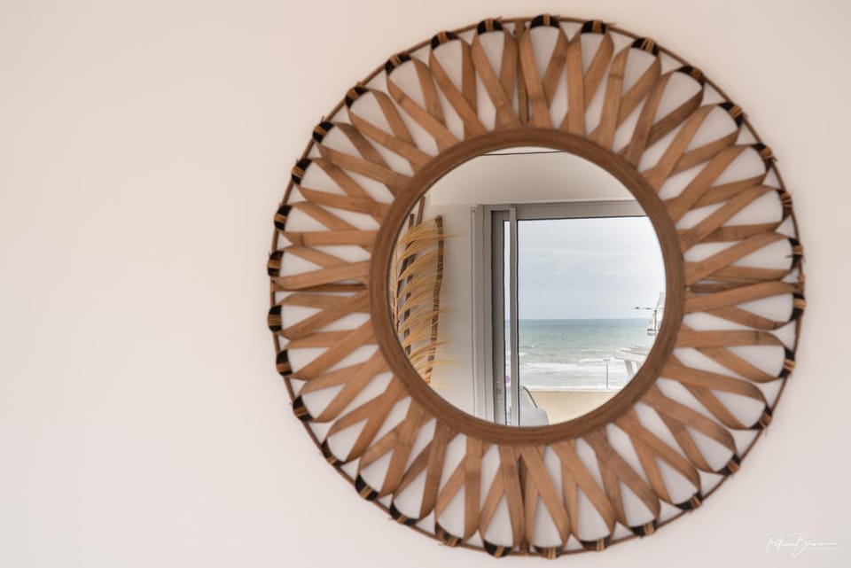 Decorative detail, Sea view