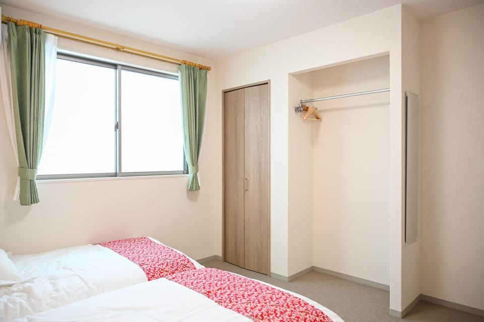 Bed, Bedroom, wardrobe