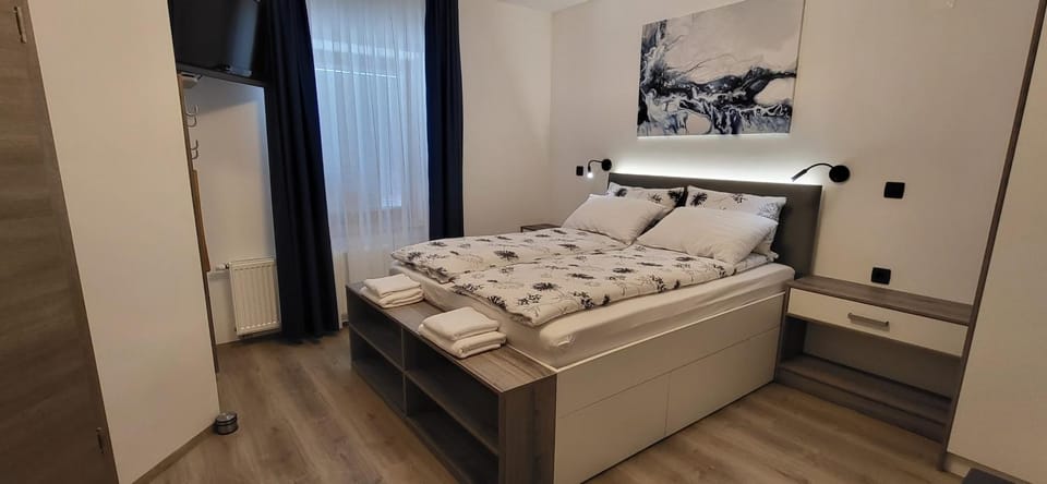 Bed, Bedroom
