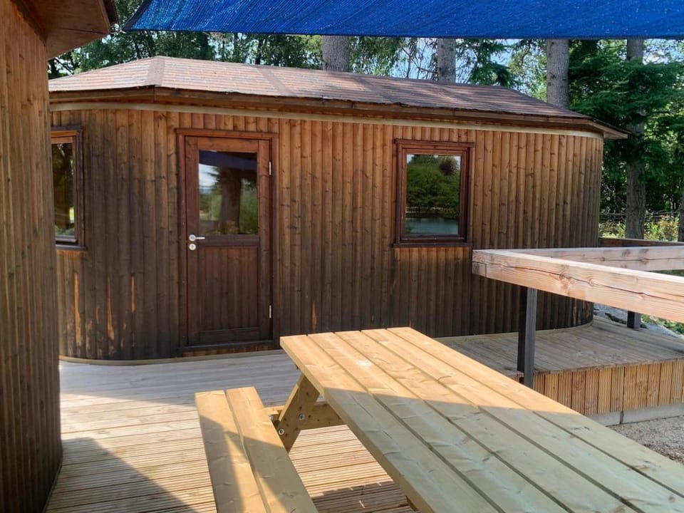 L'Écorce & le Tanin - 2 cabanes cosy pour 4, pêche Chalet in Switzerland