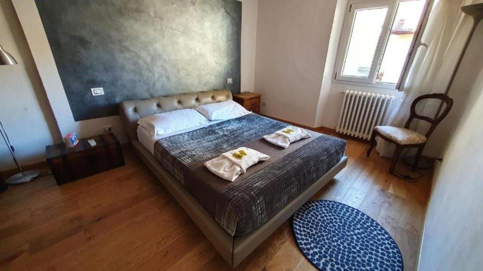 Loveweekends with Duomo View Apartment in Florence