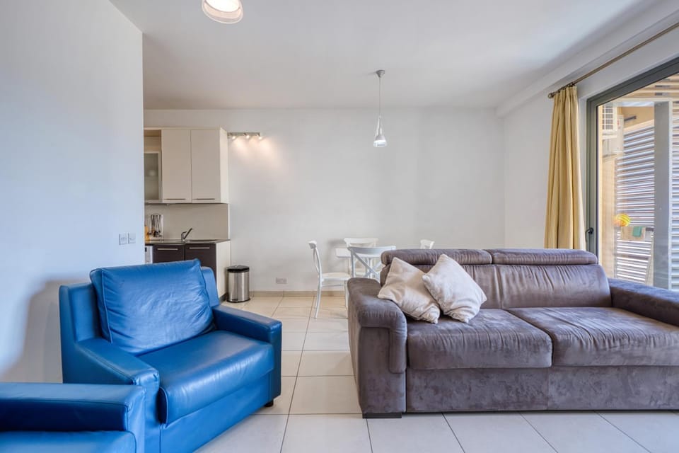 New! 1 Bedroom Apt in the Heart of St Julians Apartment in Saint Julians