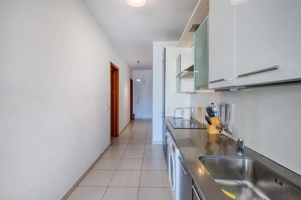 New! 1 Bedroom Apt in the Heart of St Julians Apartment in Saint Julians