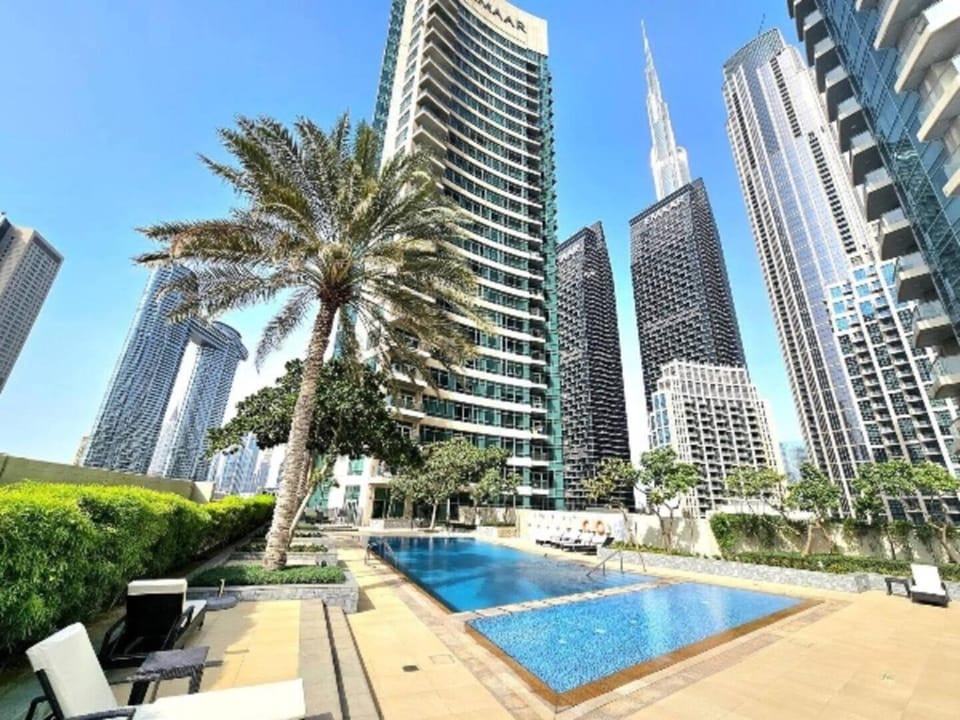 Luxury Apt Near Burj & Metro Apartment in Dubai