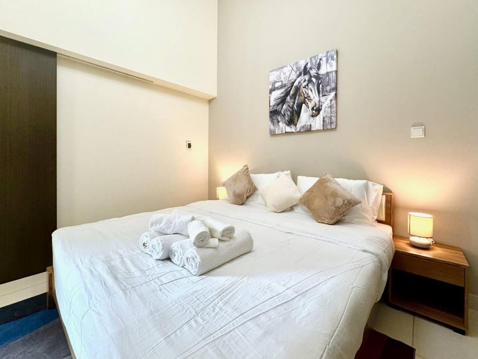 Luxury Apt Near Burj & Metro Apartment in Dubai