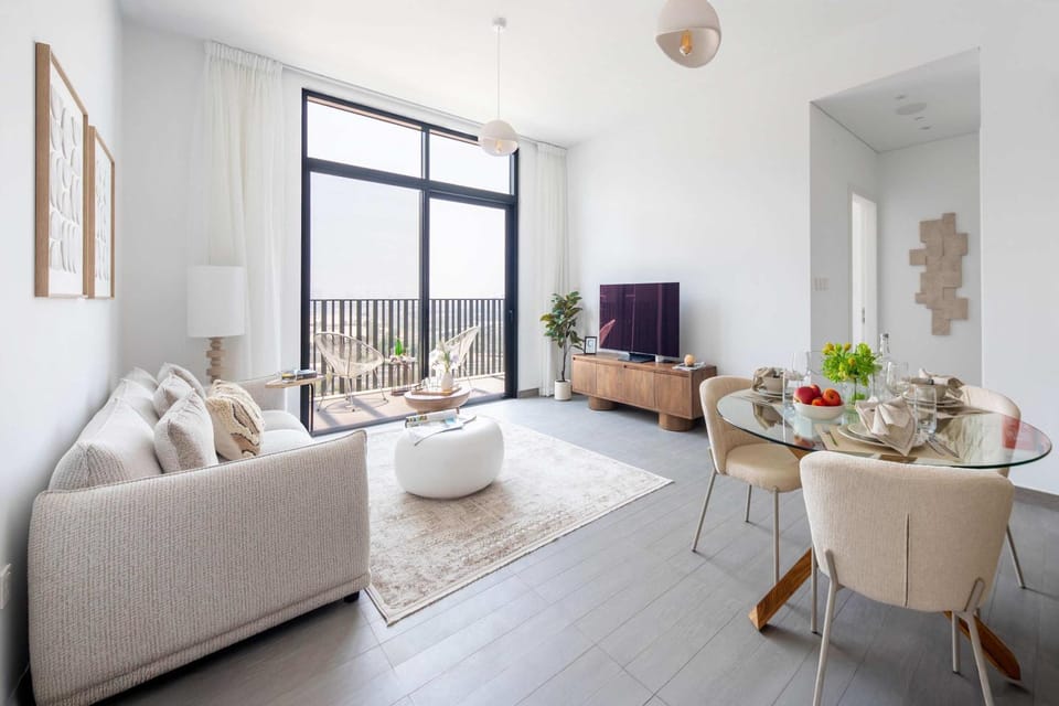 Frank Porter - Kensington Waters, Sobha Hartland Apartment in Dubai