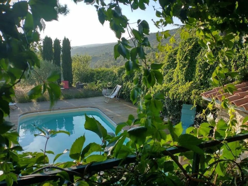 Maison de village, piscine, Colorado House in Provence-Alpes-Côte d'Azur