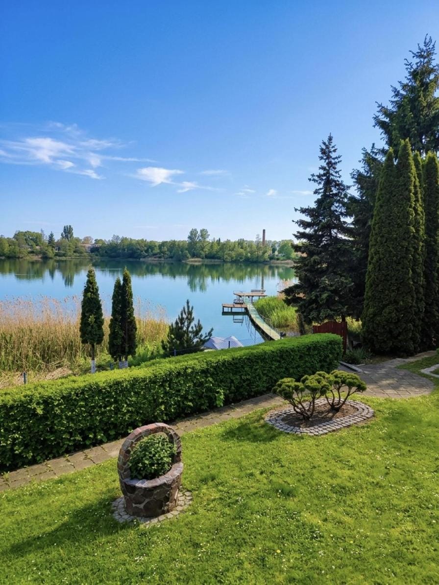 Dom nad jeziorem, własna linia brzegowa, łódka, rower wodny na wyłączność House in Poland