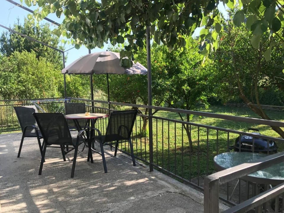 Patio, Garden, Balcony/Terrace