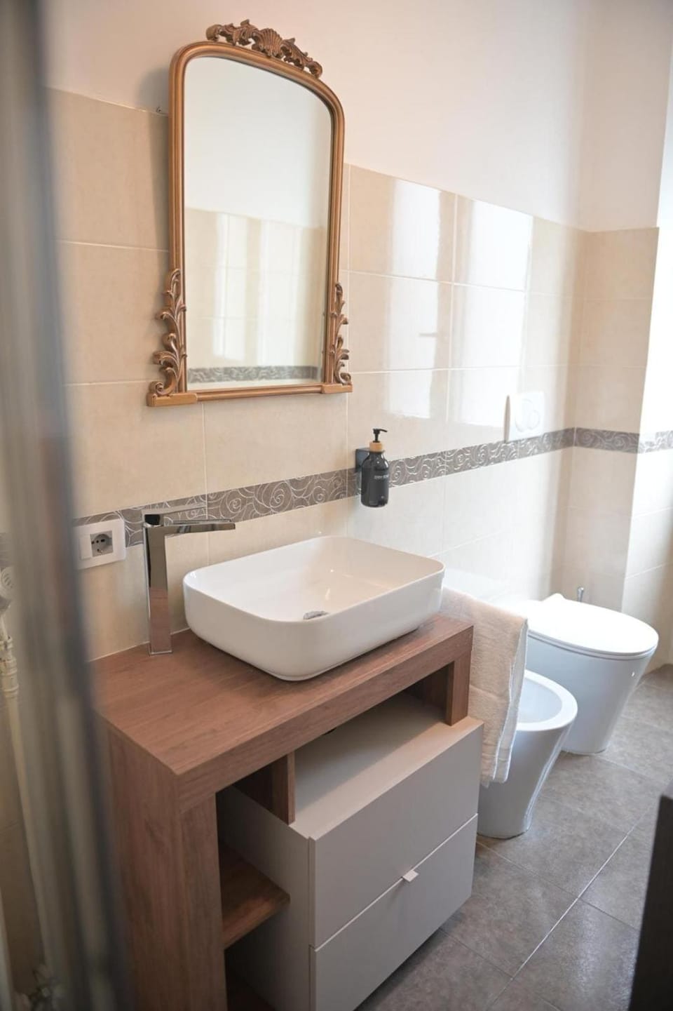 Toilet, Bathroom