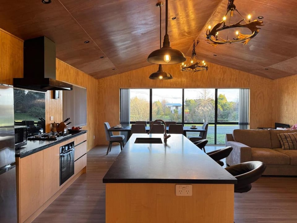 Brand New 4BR Alpine Home Near Turoa Ski Field Villa in Ohakune
