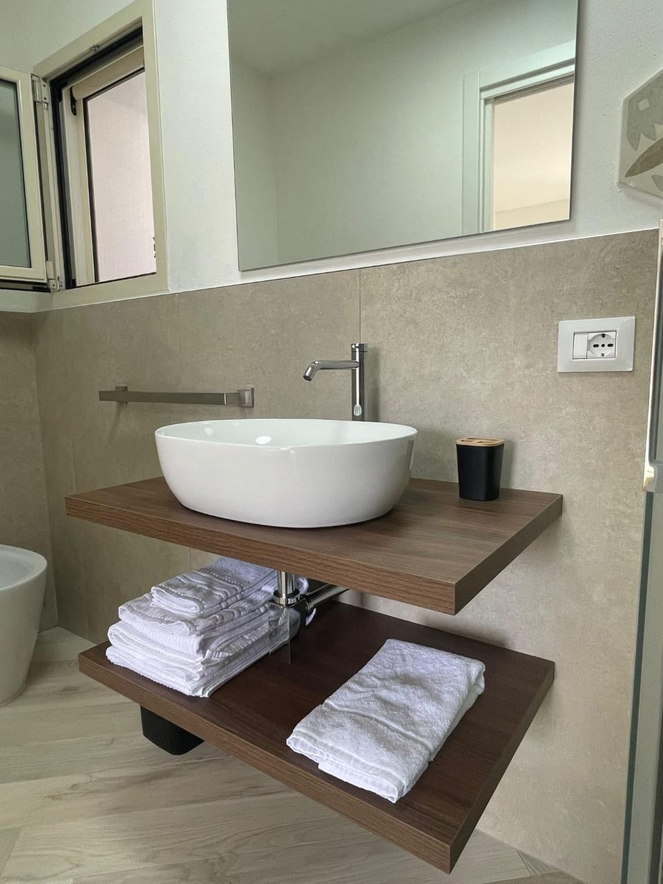 Bathroom, towels