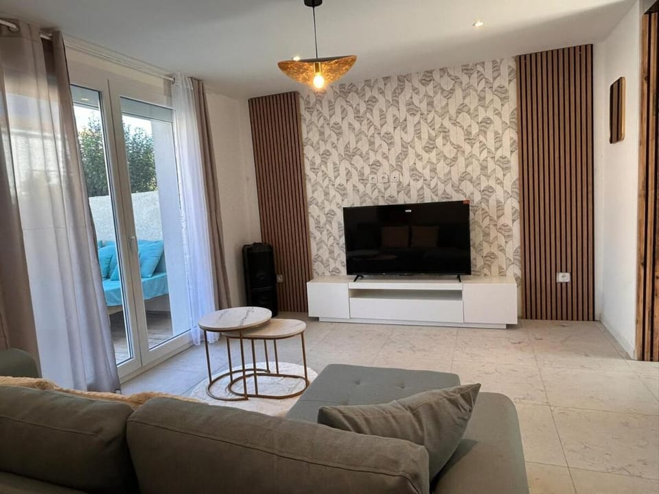 Villa d'Aqui, cosy, piscine, jacuzzi Villa in Béziers
