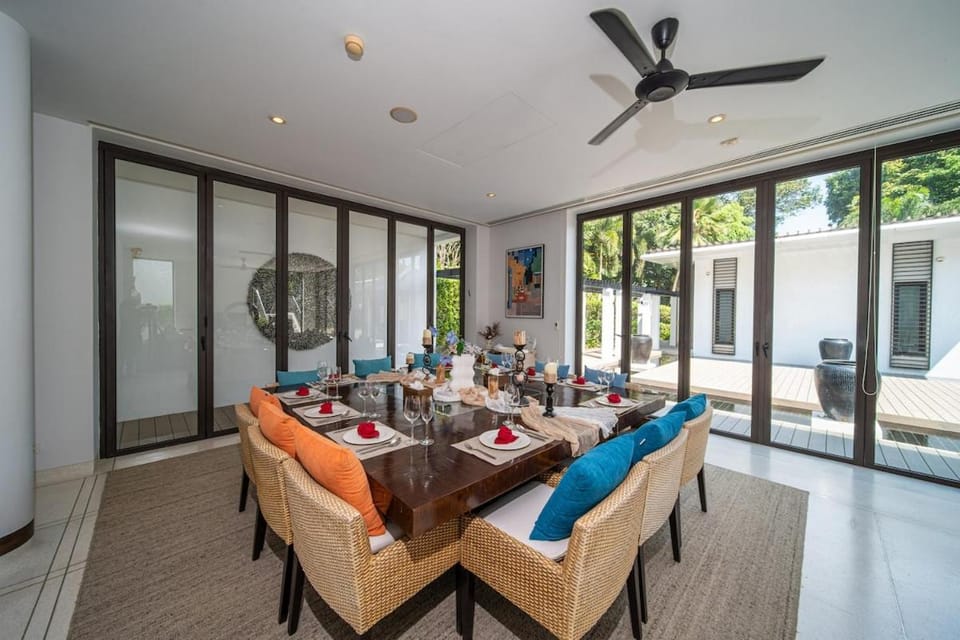 Villa Marina Cape Yamu Luxury 6 Bedroom Seaview Villa, Free Breakfast, Airport Pickup and Drop-off, Servant Villa in Pa Klok