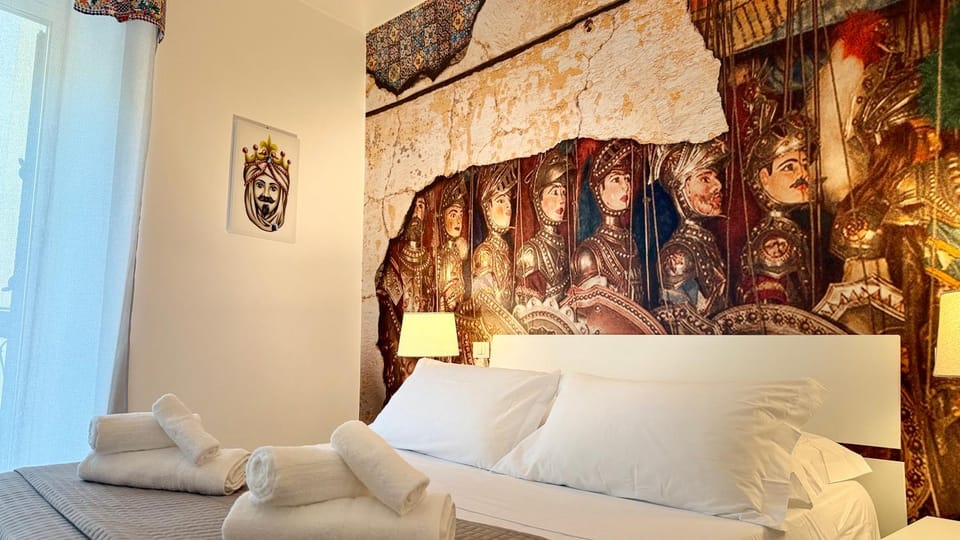 Bed, Photo of the whole room, Decorative detail, Bedroom