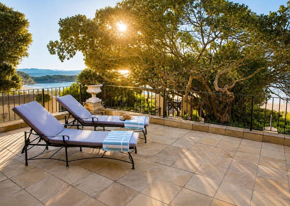 Patio, Spring, Day, Natural landscape, Garden, View (from property/room), Balcony/Terrace, Seating area, Garden view, Sea view, sunbed