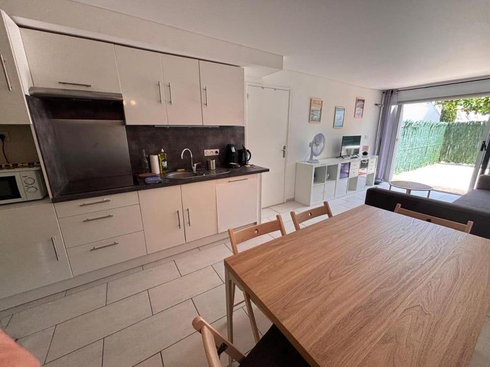 Idéal 5 Pers Terrasse, Parking, Plage Apartment in La Grande-Motte