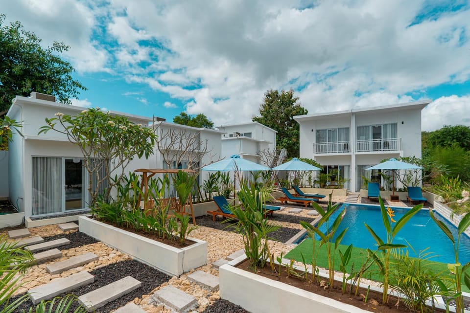 Property building, Swimming pool