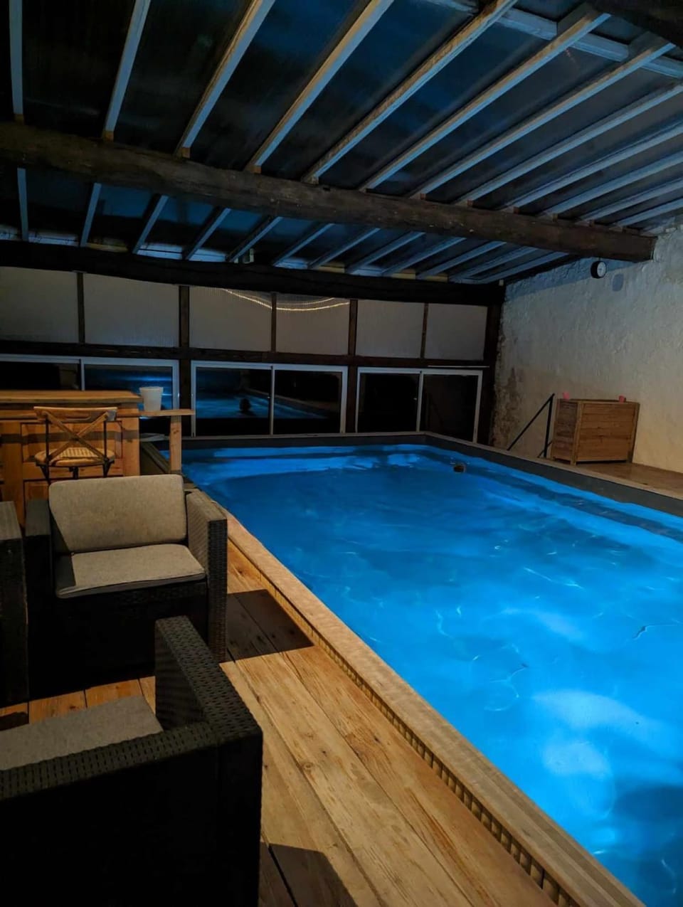 Swimming pool