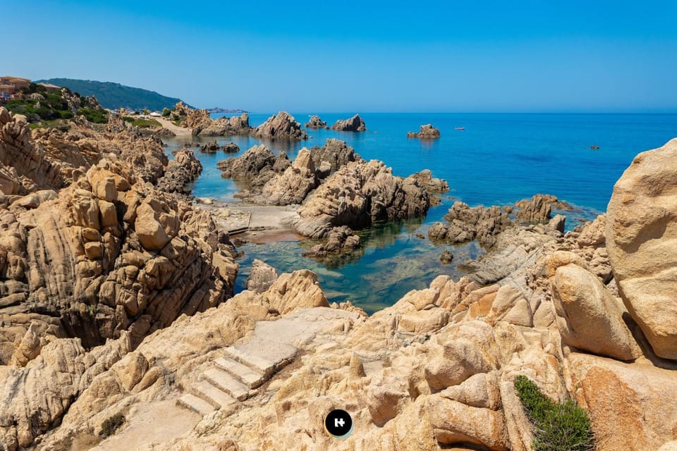Nearby landmark, Natural landscape