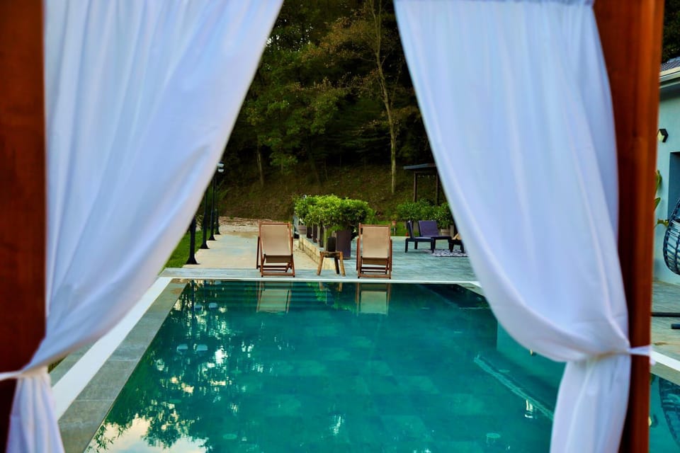 Property building, Swimming pool