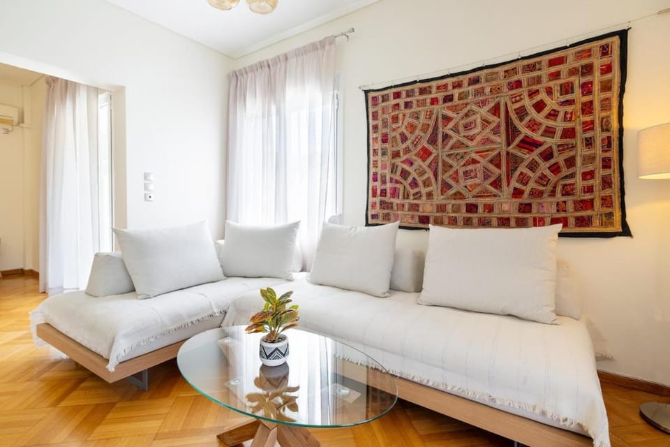 Beach & City - Glyfada 2BR Apartment in South Athens