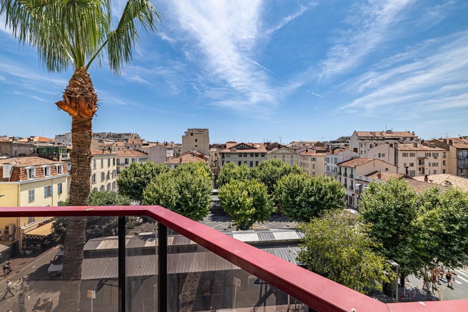 Day, View (from property/room), Balcony/Terrace, City view