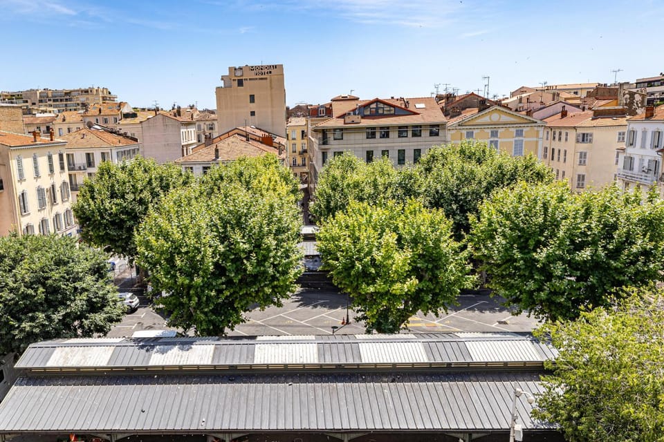 Day, Neighbourhood, Balcony/Terrace, City view