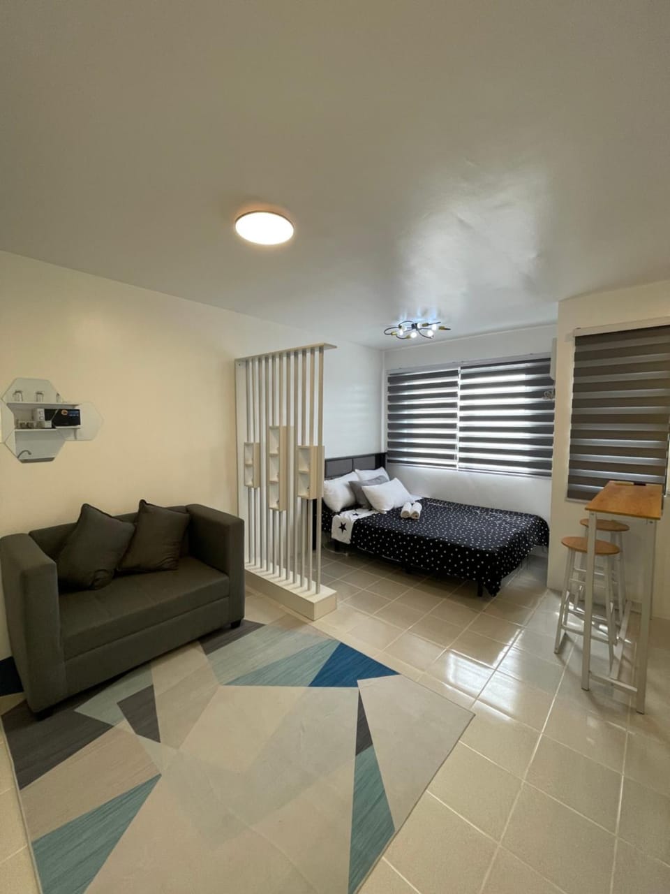 Bed, Living room