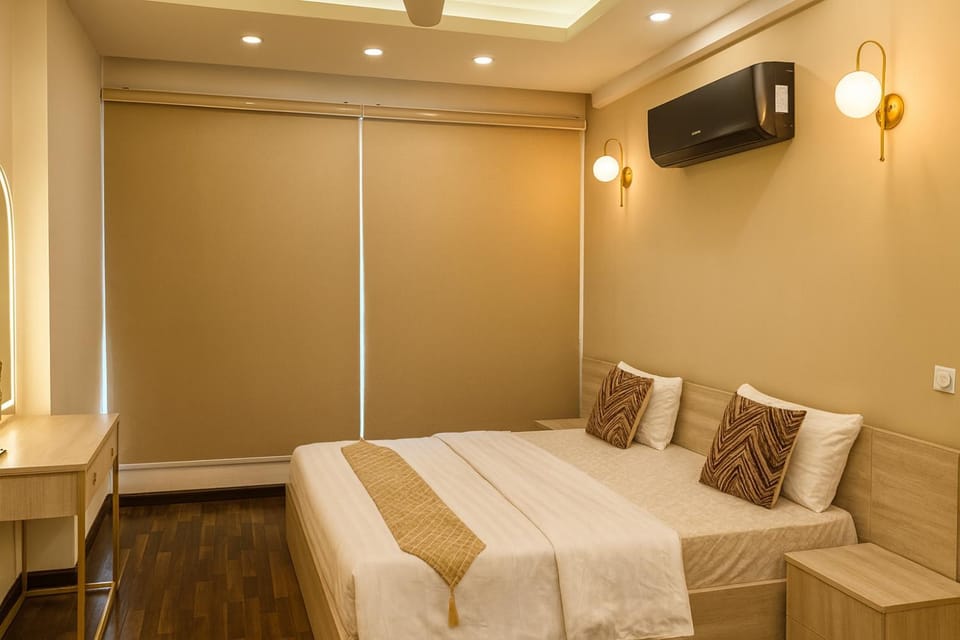Bed, Photo of the whole room, Bedroom