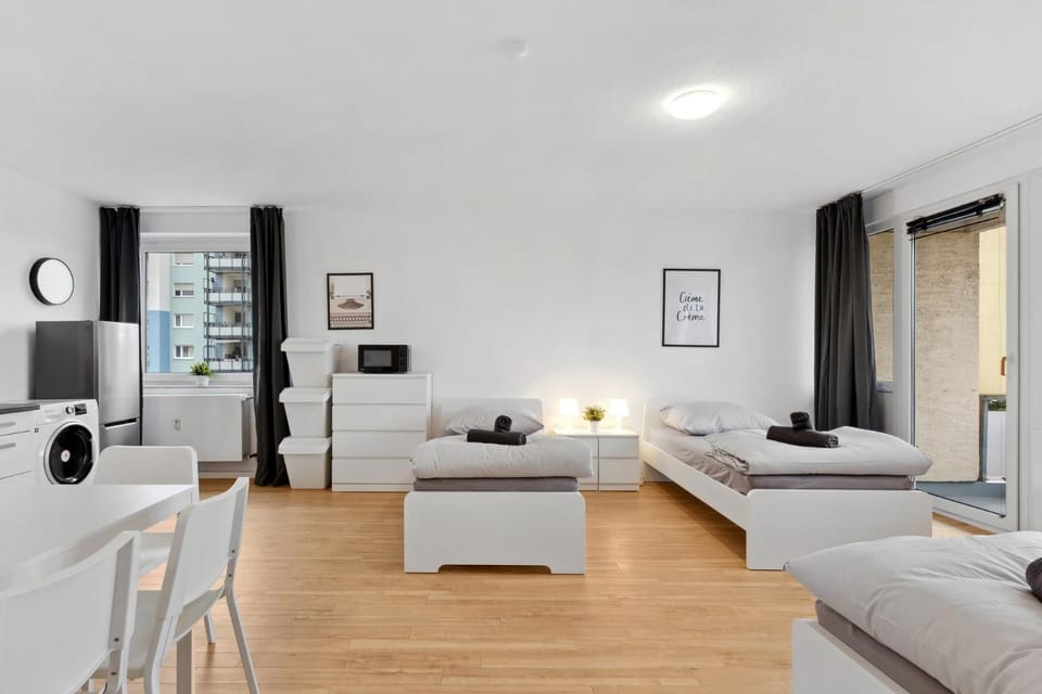 TV and multimedia, Seating area, washing machine, dryer