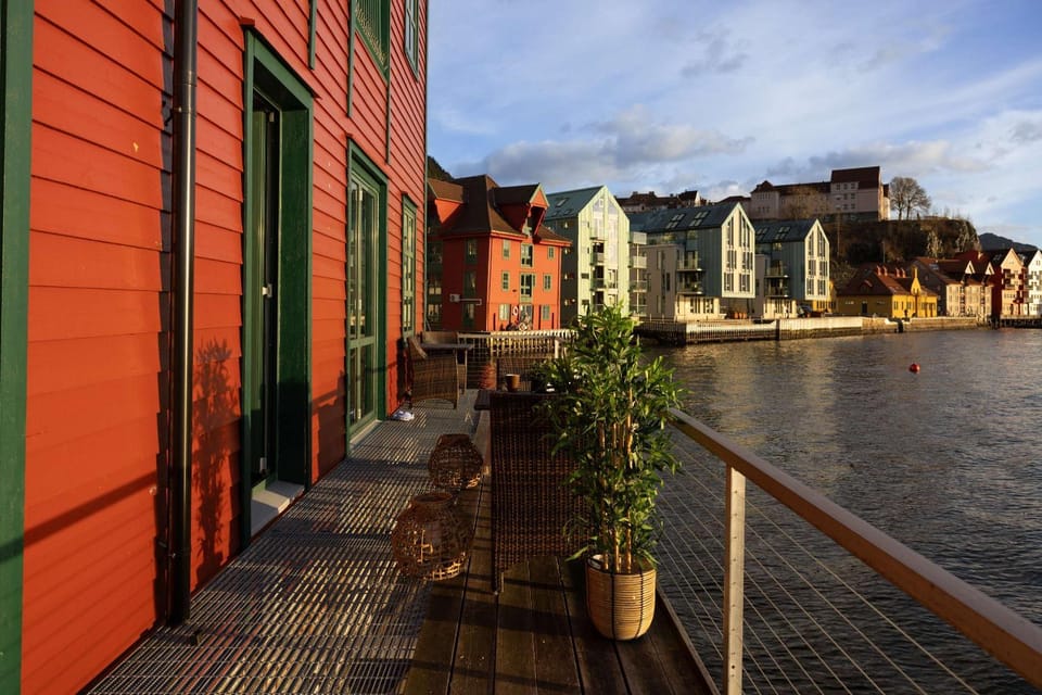 Heimby Homes - Seaside Balcony Stay Apartment in Bergen