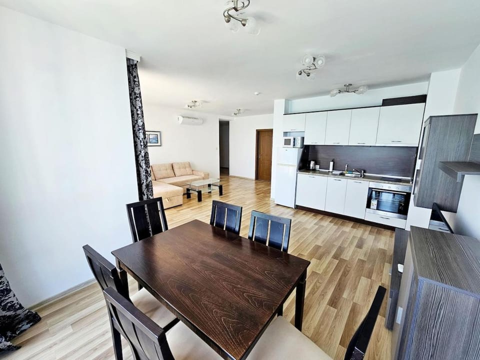 Wake Up by the Sea - Kabakum Apartment in Varna