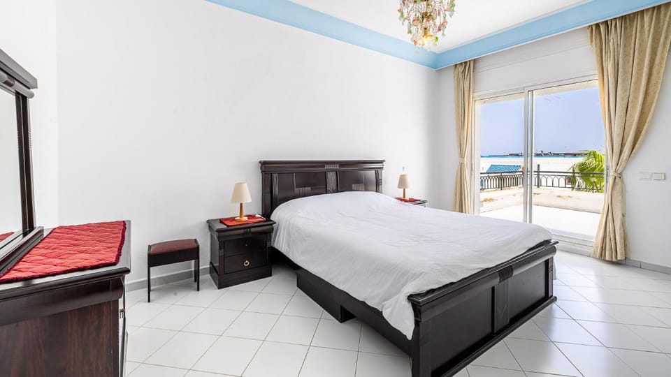 Bed, View (from property/room), View (from property/room), Balcony/Terrace, Balcony/Terrace, Bedroom, Sea view, Sea view, VIP