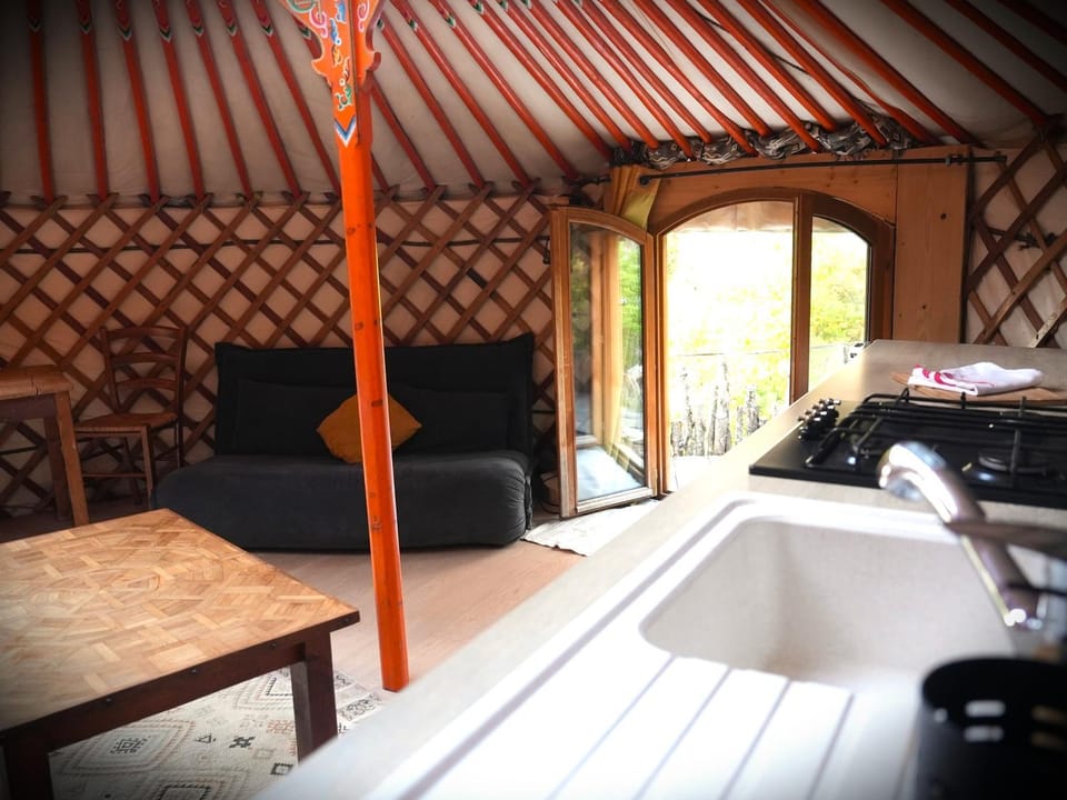 Living room, Photo of the whole room, Seating area