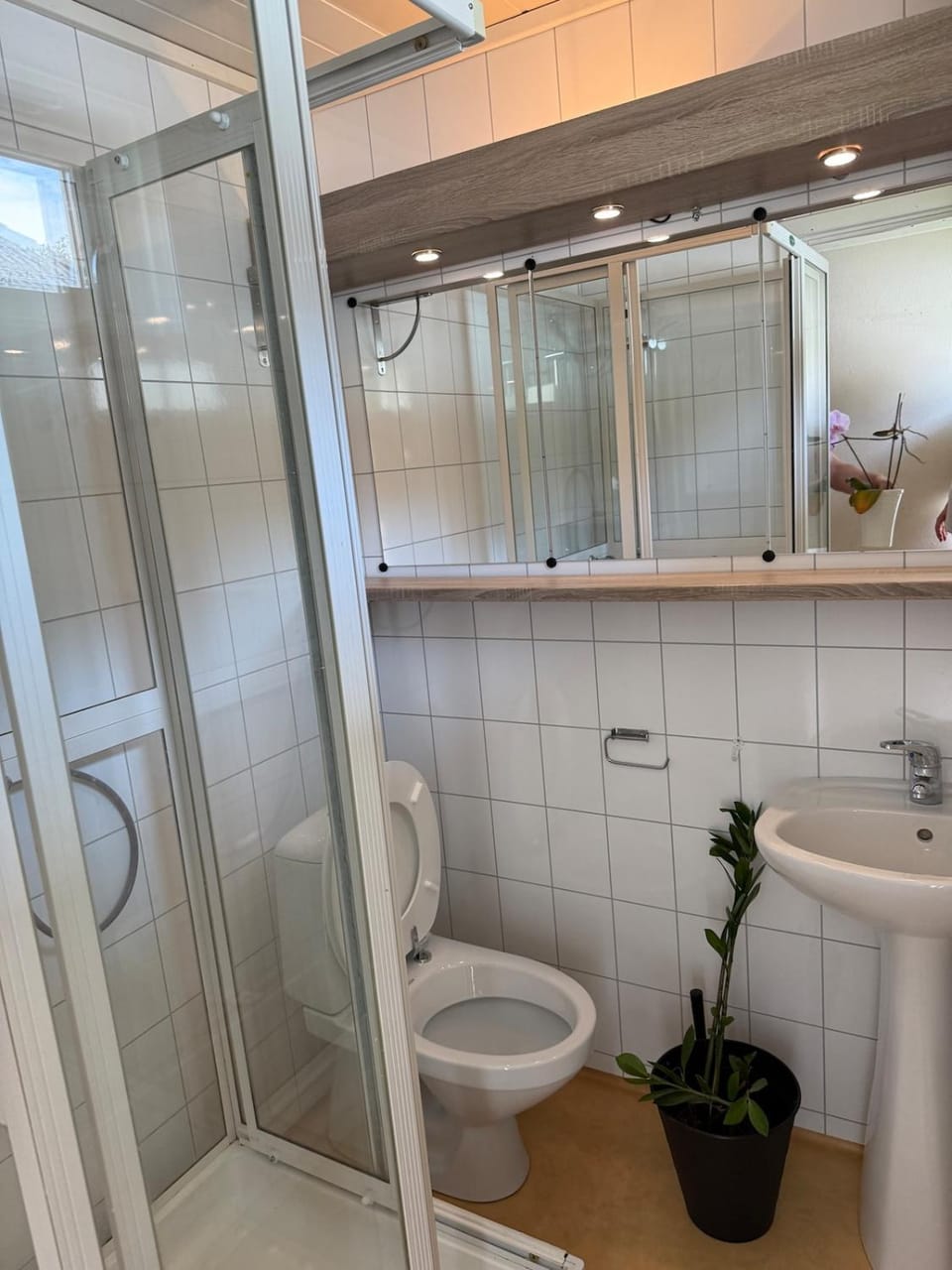 Perfect location! 4-bed apartment, 100m from main street, Free Park Apartment in Norway