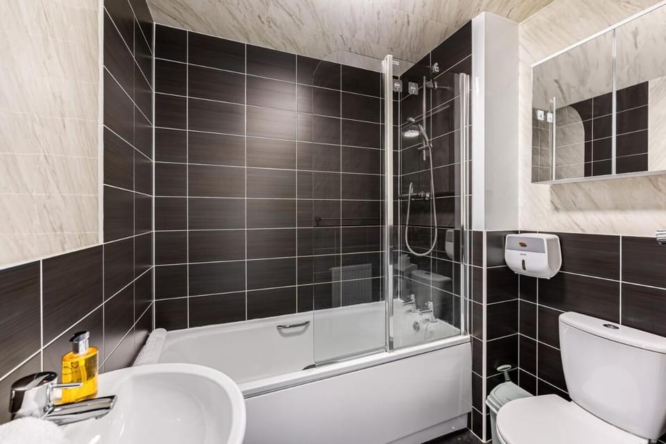 Bathroom, Bath